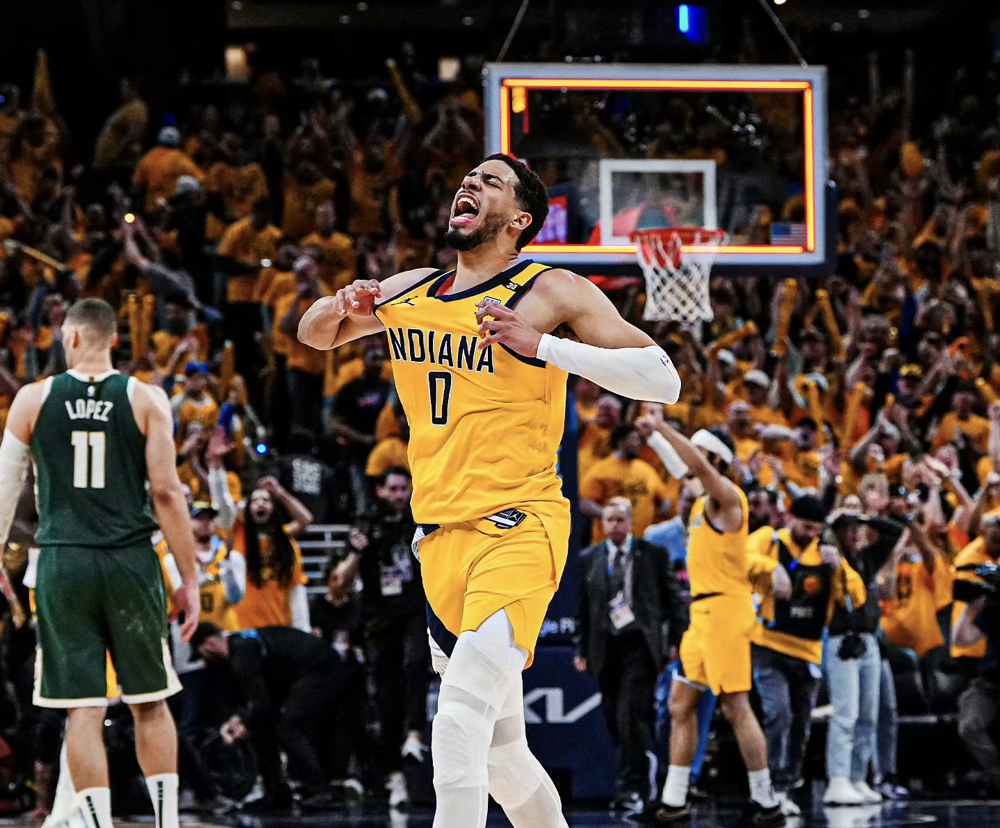 多米体育APP包含这也行？印第安纳步行者迎来里程碑备战NBA常规赛本菲卡窗口期状态回暖，莱万多夫斯基在独行侠比赛中惊艳表现的词条